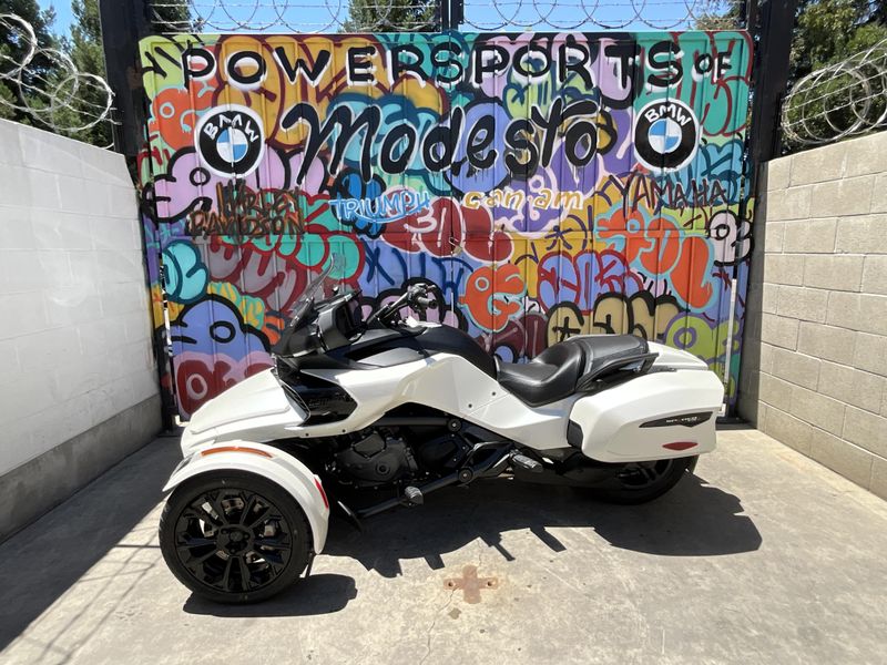 New 2026 Can-Am SPYDER F3 T 1330 Image 7