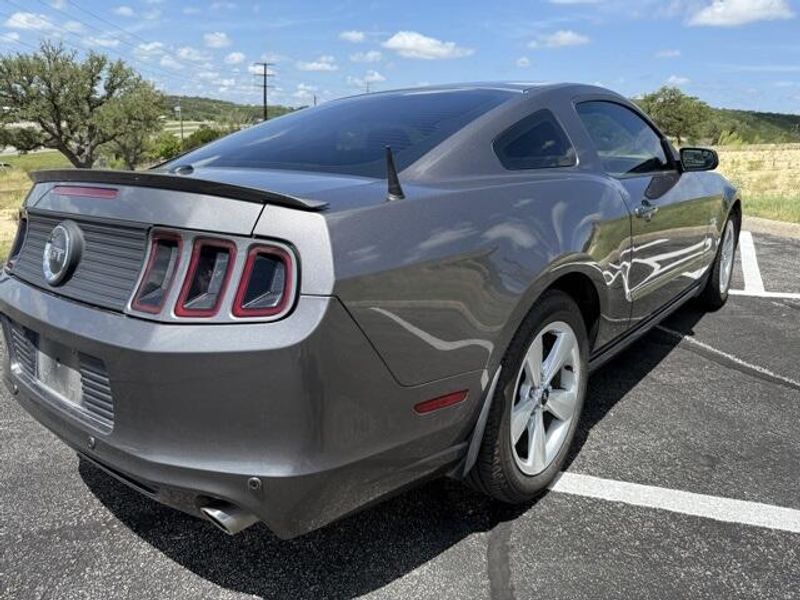 2014 Ford Mustang GT Premium photo 5