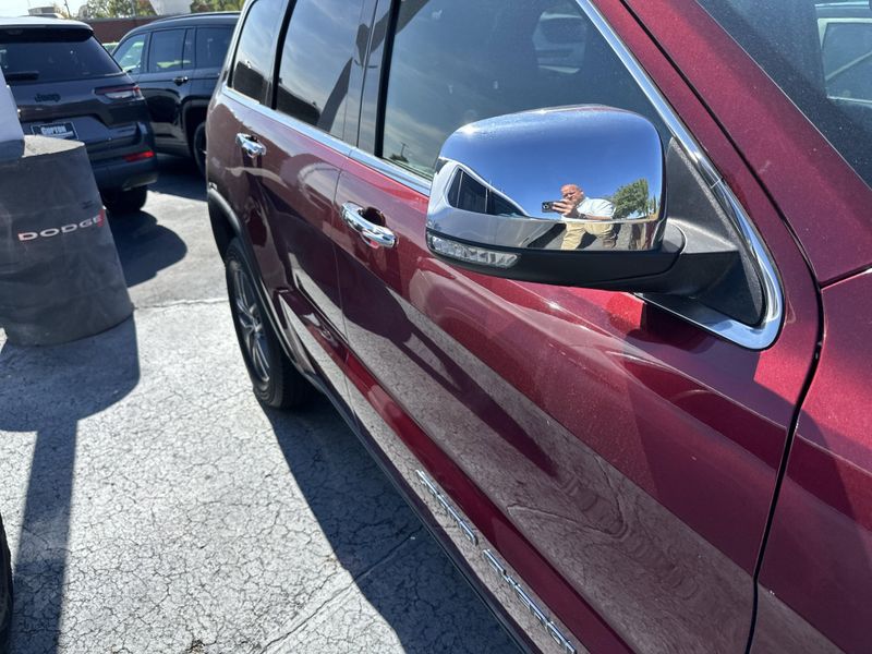 Used 2018 Jeep Grand Cherokee LimitedImage 5