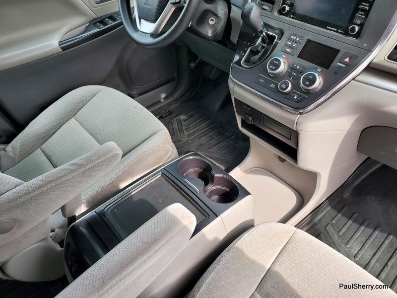 Used 2018 Toyota Sienna LE