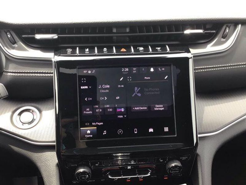 New 2025 Jeep Grand Cherokee Altitude X 4x2Image 13