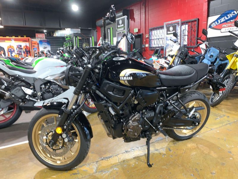 New 2025 Yamaha XSR700 Image 14