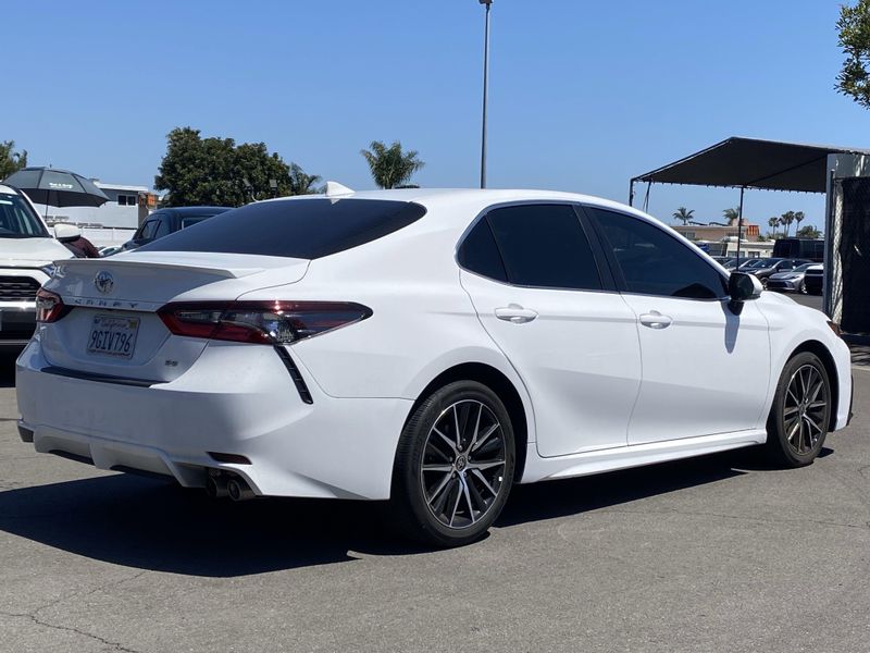 2023 Toyota Camry SEImage 3