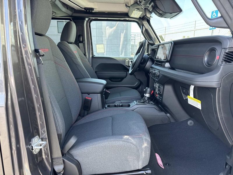 New 2026 Jeep Gladiator Rubicon 4x4