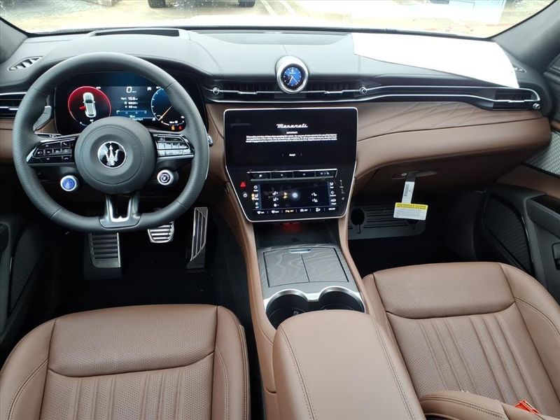 New 2026 Maserati Grecale ModenaImage 13