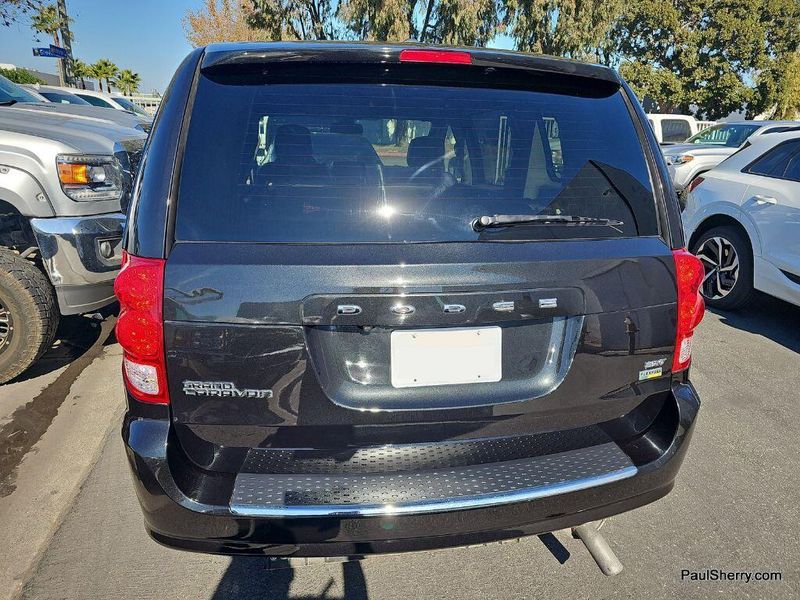 2019 Dodge Grand Caravan SXTImage 3