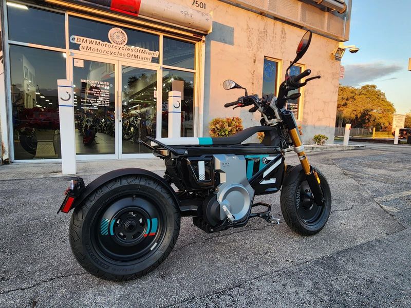 2024 BMW CE 02Image 12