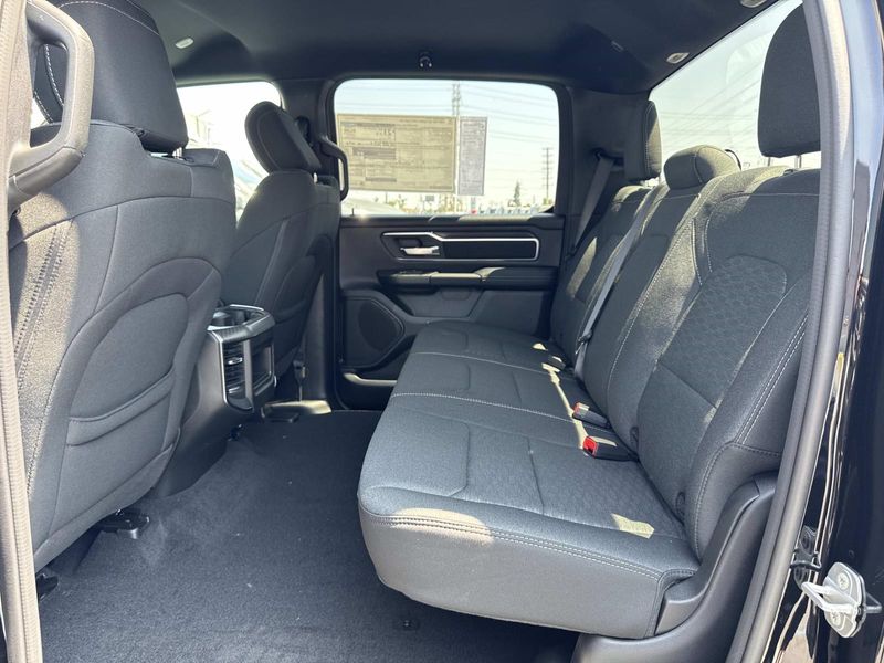 New 2026 RAM 1500 Big Horn Crew Cab 4x2 6'4' Box