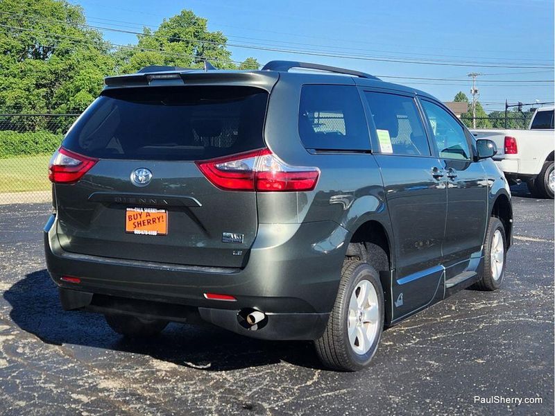 Used 2020 Toyota Sienna LE
