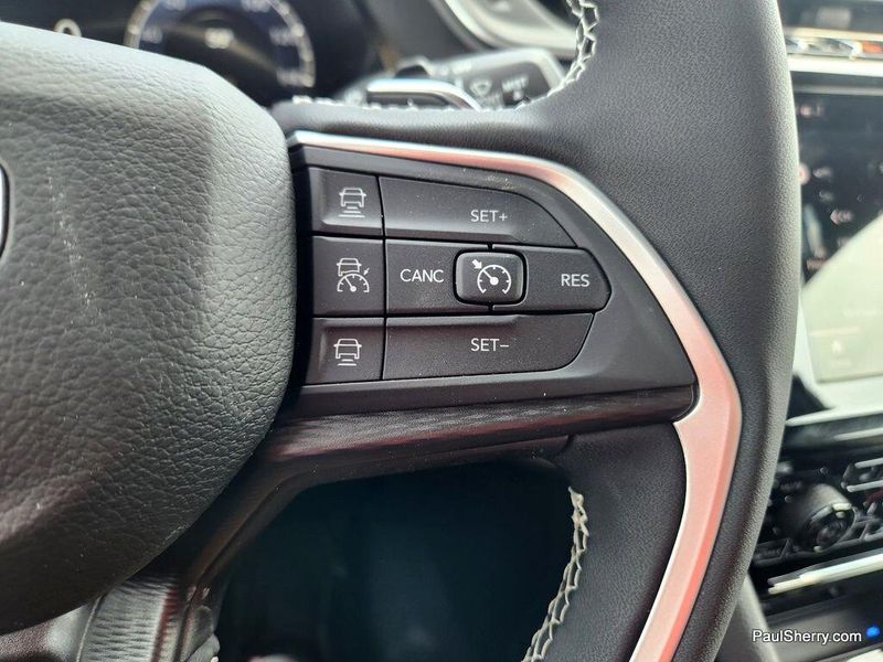2025 Jeep Grand Cherokee L Altitude X 4x4Image 37