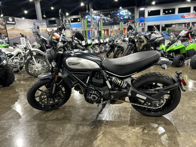 Used 2022 Ducati Icon Dark Scrambler Image 7