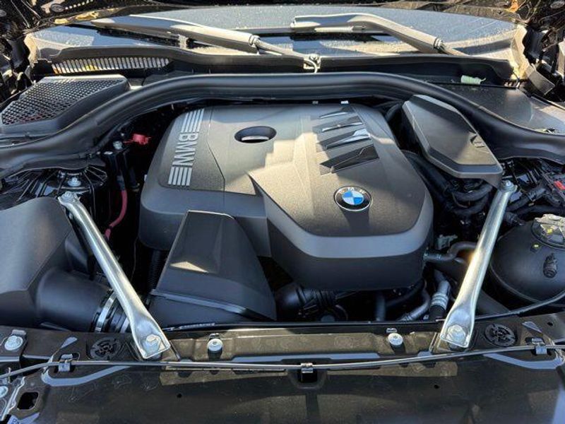 Used 2025 BMW 5 Series 530i xDriveImage 29