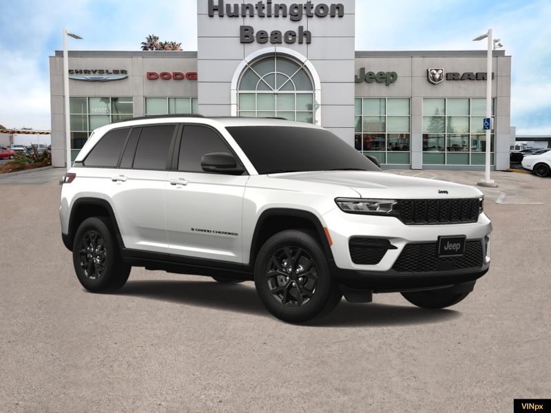 2025 Jeep Grand Cherokee Altitude 4x2Image 11