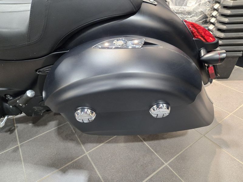 2016 Indian Motorcycle CHIEFTAIN DARK HORSE 49S THUNDER BLACK SMOKE Image 17