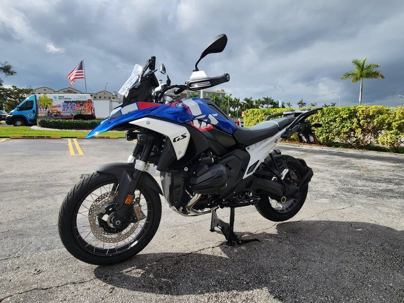 2026 BMW R 1300 GSImage 4