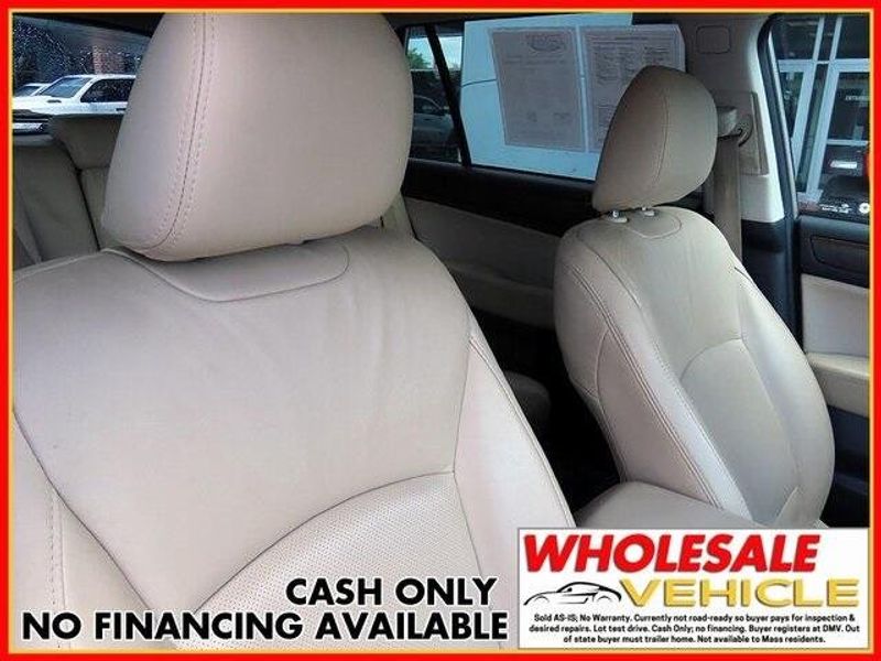 2015 Subaru Outback 2.5iImage 9