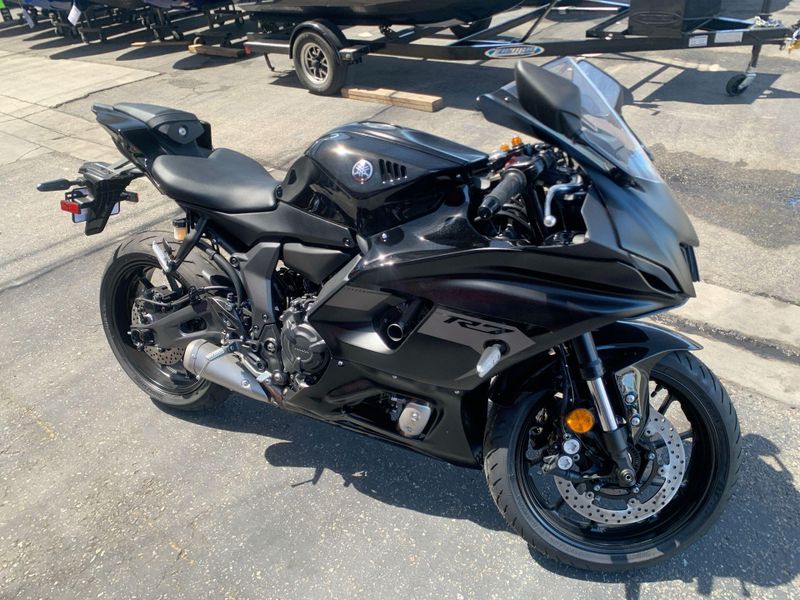 New 2025 Yamaha YZF-R7 Image 12