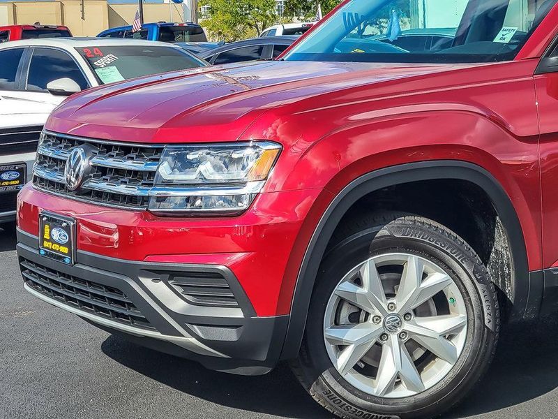 2019 Volkswagen Atlas V6 S photo 2