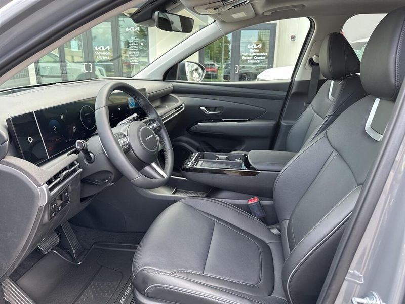 Used 2025 Hyundai Tucson LimitedImage 30