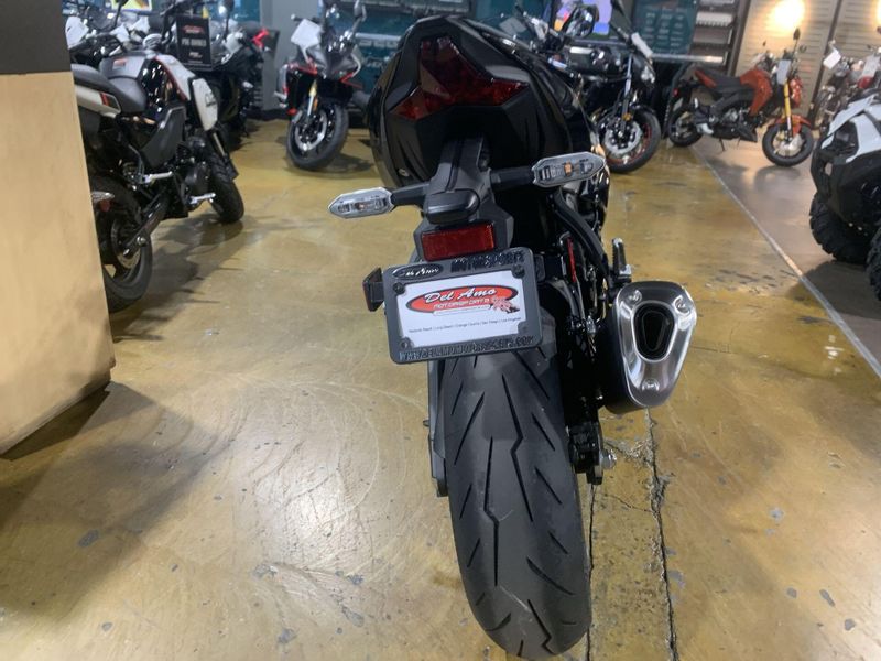 New 2026 Kawasaki NINJA ZX-6R ABS Image 3