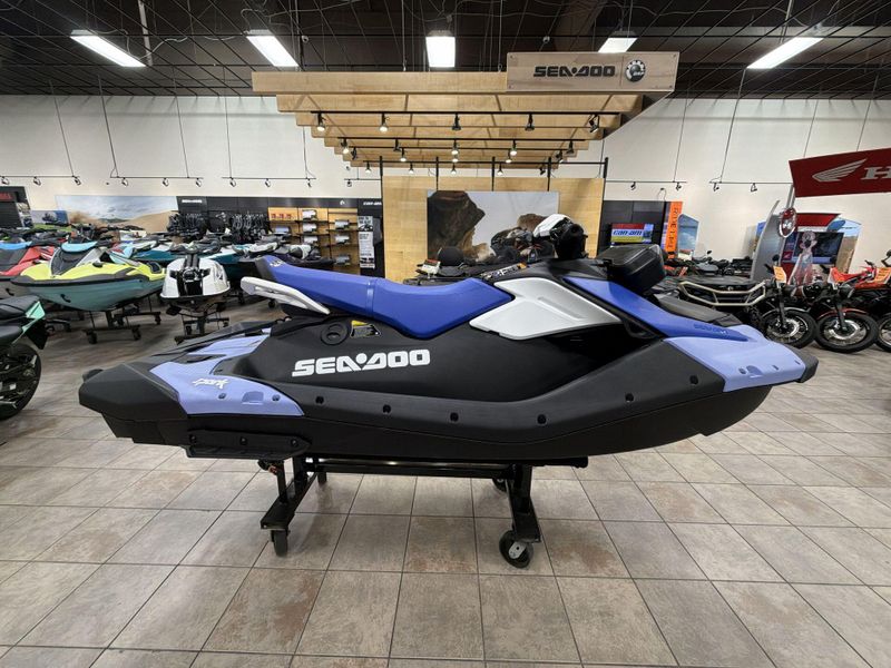 New 2025 Sea-Doo SPARK FOR 3 90 CONVENIENCE PACKAGE (SOUND SYSTEM) Image 11