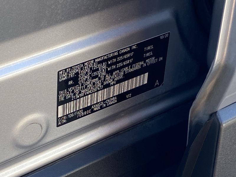 Used 2021 Toyota RAV4 XLEImage 8