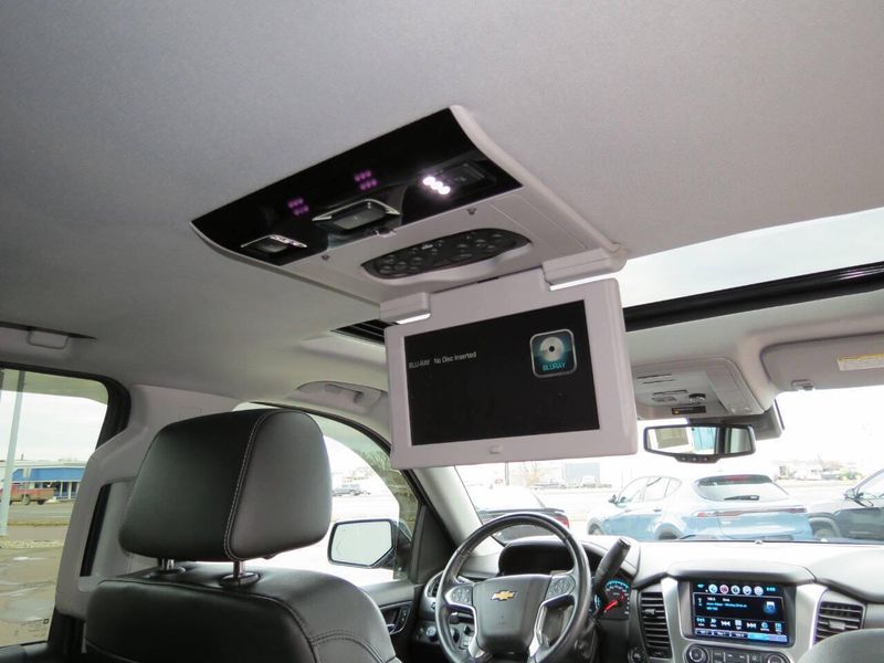 Used 2020 Chevrolet Suburban Premier 4x4 4dr SUVImage 13