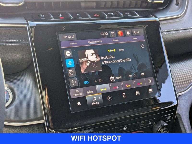 2023 Jeep Grand Cherokee Altitude photo 18