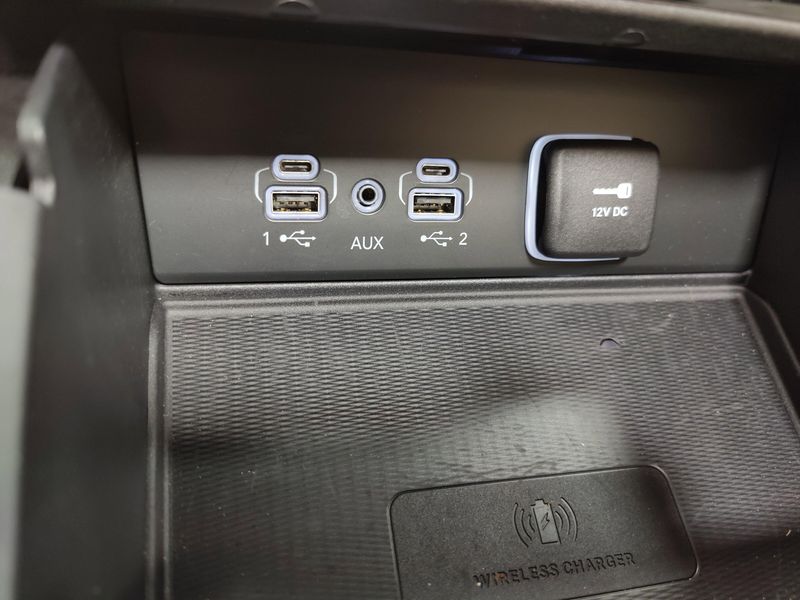 2024 Jeep Grand Cherokee Limited 4x4 w/Sunroof/Lux techImage 33
