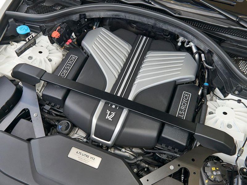 Used 2025 Rolls-Royce Cullinan Image 25