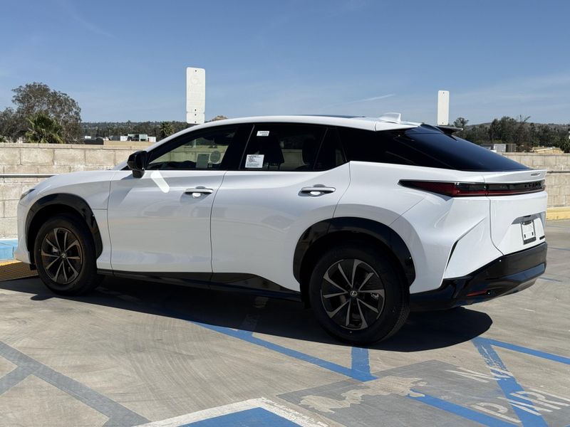 New 2026 Lexus RZ 350e PremiumImage 9