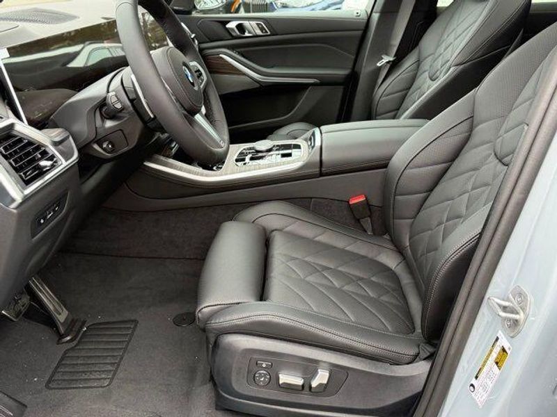 New 2026 BMW X5 sDrive40iImage 17