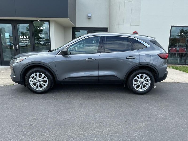 2023 Ford Escape ActiveImage 8
