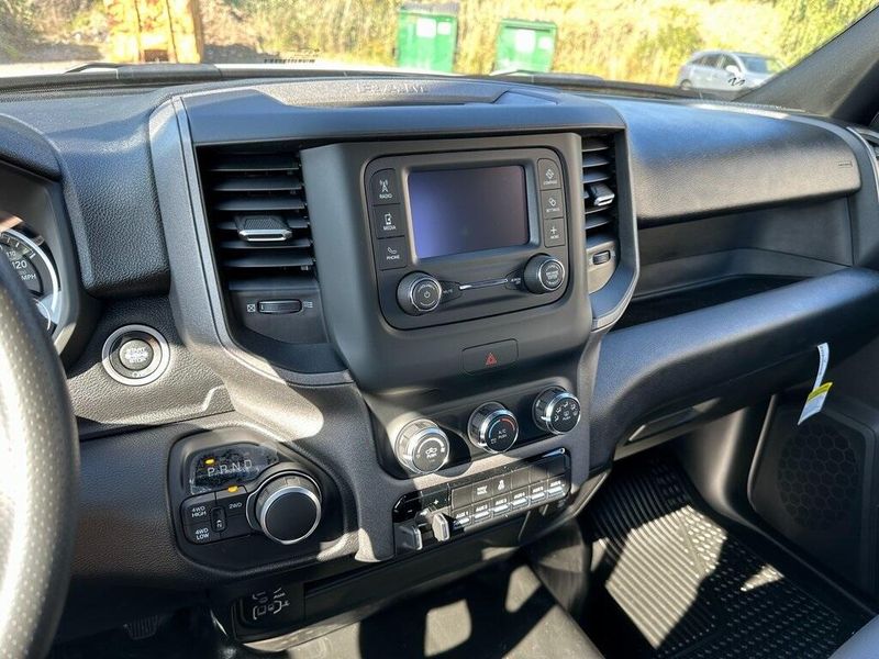 2024 RAM 2500 Tradesman Regular Cab 4x4 8