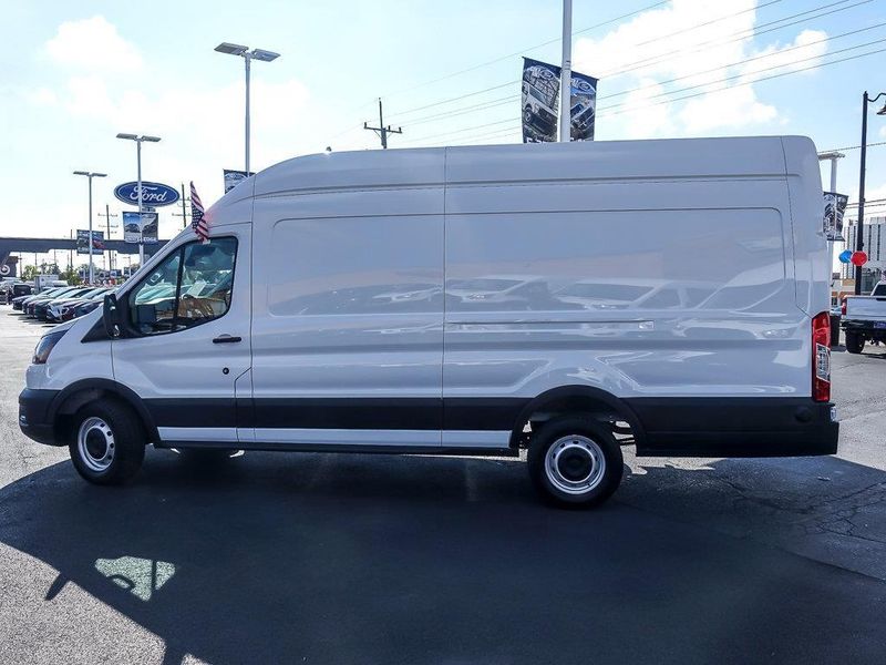 2025 Ford Transit Cargo Van photo 4
