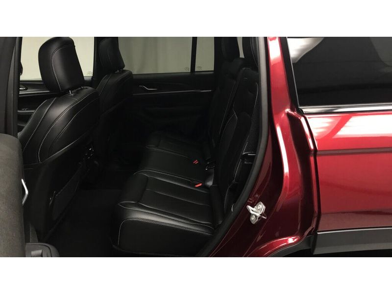 Used 2024 Jeep Grand Cherokee LimitedImage 15