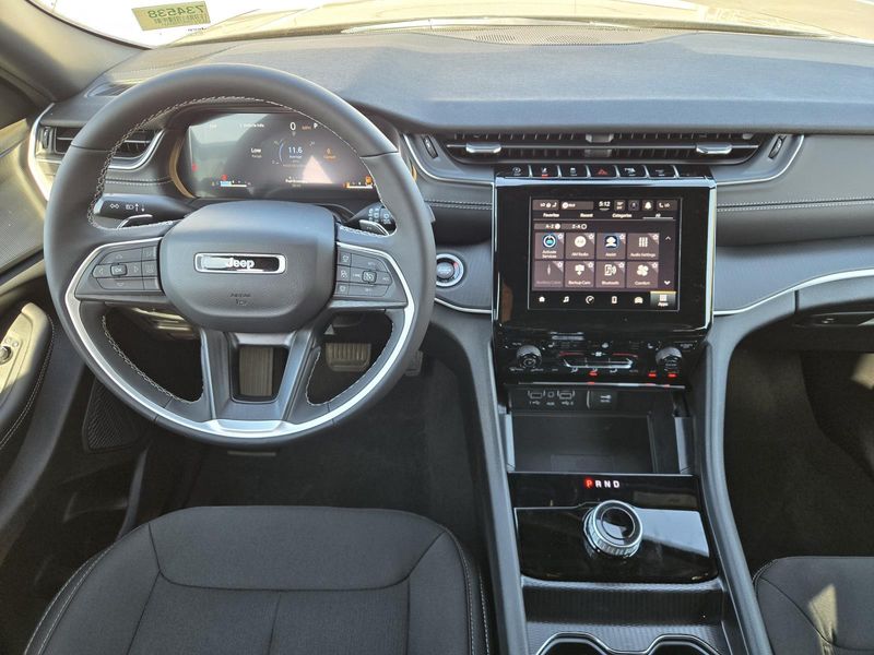 New 2026 Jeep Grand Cherokee L Laredo X 4x2