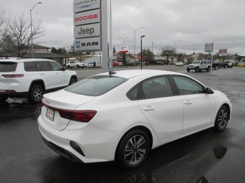 Used 2024 Kia Forte LXSImage 6