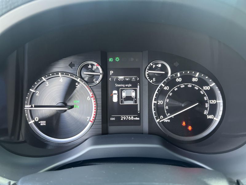 2023 Lexus GX 460 Image 9