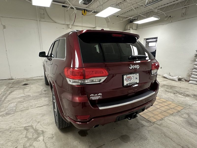 2020 Jeep Grand Cherokee OverlandImage 3