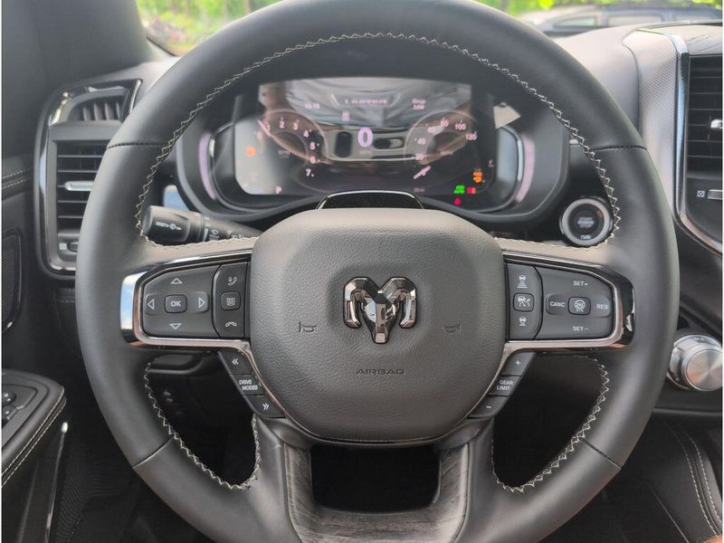 2025 RAM 1500 Limited Crew Cab 4x4 5