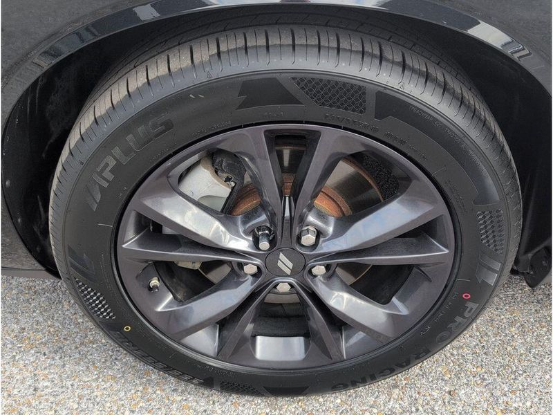 Used 2023 Dodge Challenger SXTImage 9