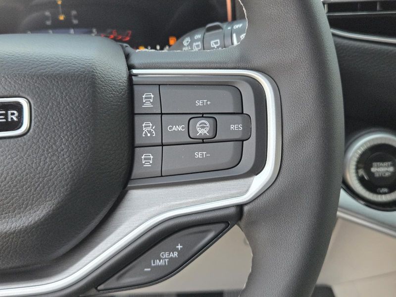 2026 Jeep Grand Wagoneer L Grand Wagoneer L Limited Altitude 4x4