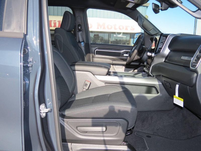 New 2026 RAM 1500 Big Horn 4x4 4dr Crew Cab 5.6 ft. SB PickupImage 12