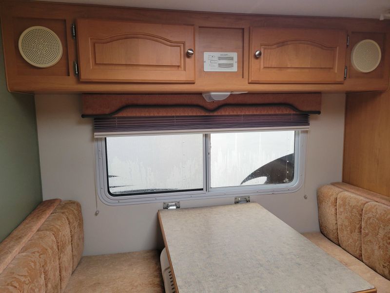 Used 2005 GENERAL COACH CITATION SUPREME 10
