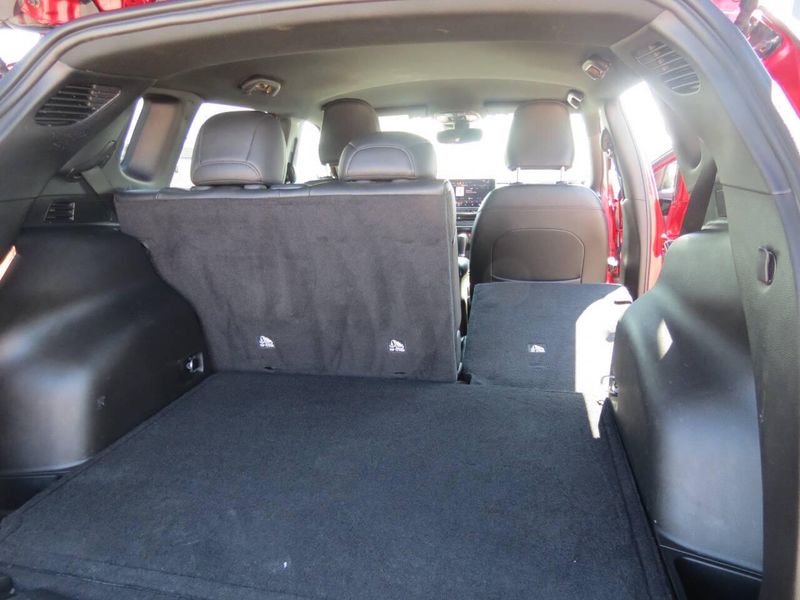 Used 2025 Jeep Compass Trailhawk 4x4 4dr SUVImage 26