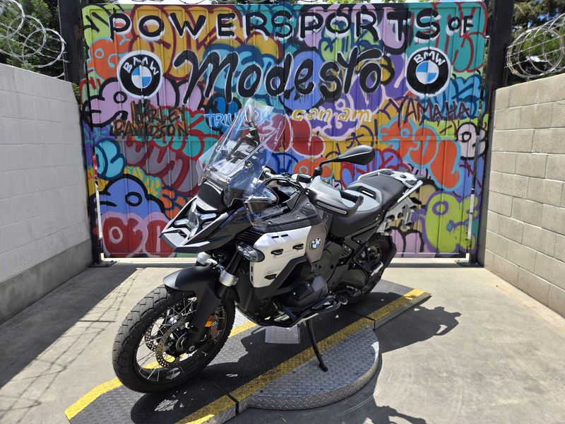 New 2026 BMW R 1300 GS Image 2