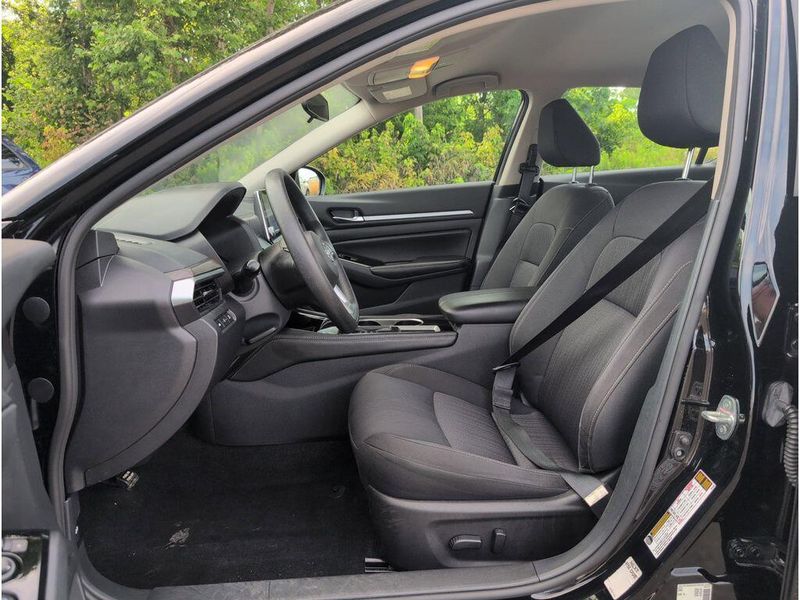 Used 2023 Nissan Altima 2.5 SVImage 10