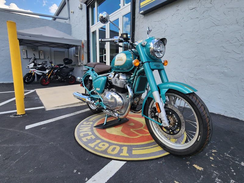 New 2026 Royal Enfield CLASSIC 650 Image 9