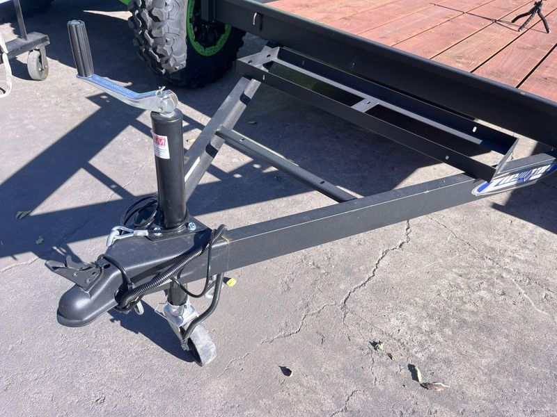 New 2025 Zieman F-712 WOOD DECK Image 15